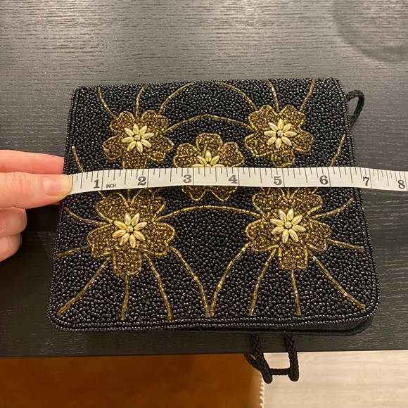 VINTAGE Small Black and Gold Beaded Purse - Picture 7 of 8
